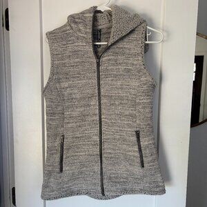 Kuhl Alaska Fleece Vest Womens Medium Grey Sherpa Hooded Outdoor Gorpcore Winter